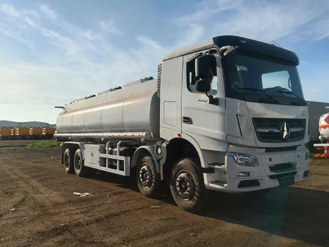 Camion-citerne 8×4