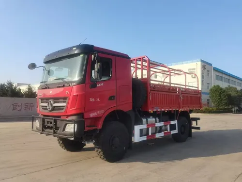 Camion tout-terrain 4×4 pour le désert