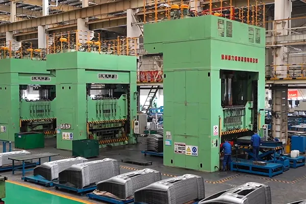 Atelier de fabrication de cabines de camions