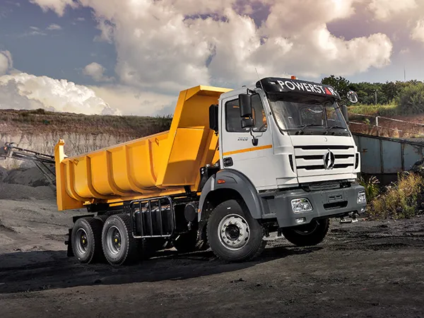 Camion à benne basculante 6×4
