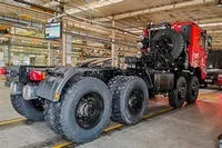 Tracteur routier 8×8