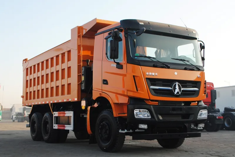 Camion à benne basculante 6×4