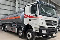 Camion-citerne 8×4